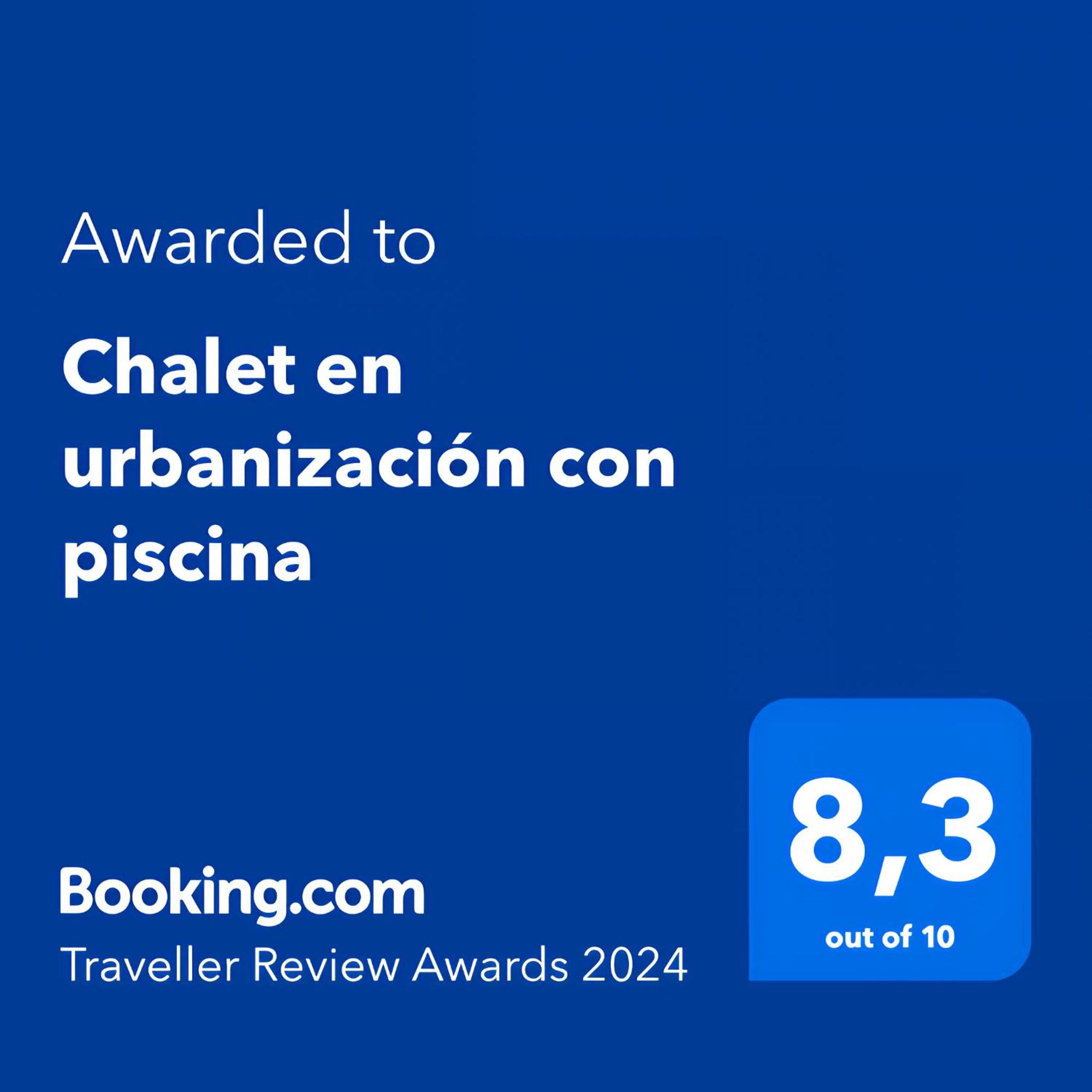 Hébergement de vacances En Urbanizacion Con Piscina *